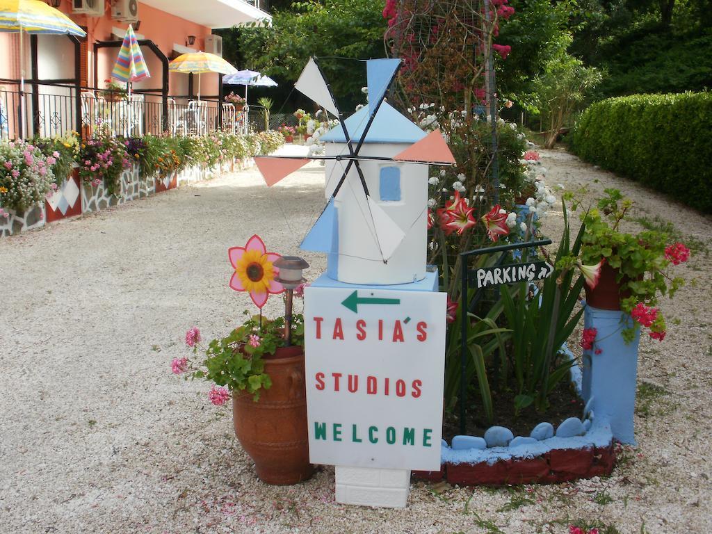 Tasia Studios Perivolion Exterior photo